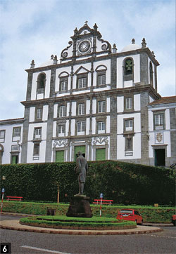 Col&eacute;gio dos Jesu&iacute;tas, Horta