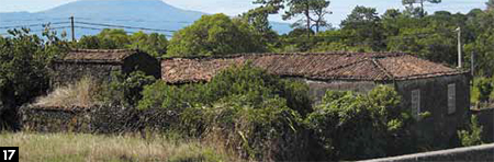 Casa em &ldquo;U&rdquo; com &ldquo;cozinha/fumeiro&rdquo;, Faj&atilde; de Santo Amaro, Velas, S&atilde;o Jorge.